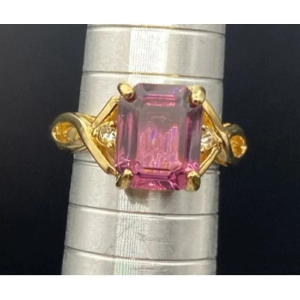 Emerald Cut Amethyst Ring CZ Accent 14k Yellow Gold Plated Size 7 Wt 3 Grams - Picture 5 of 13